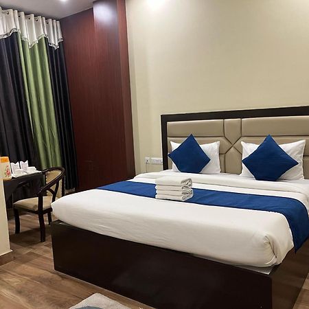 Hotel Mayur Palace Agra  Esterno foto