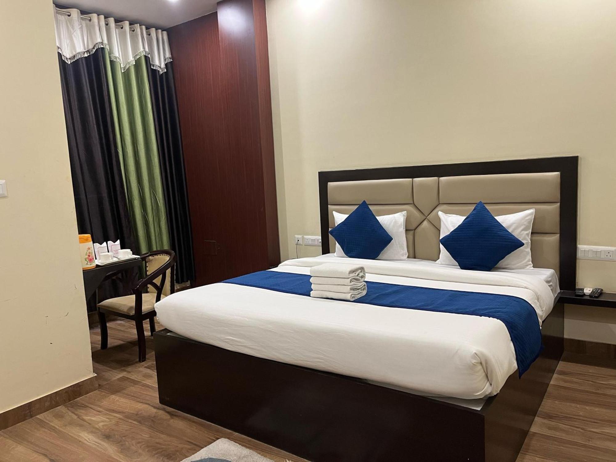 Hotel Mayur Palace Agra  Esterno foto